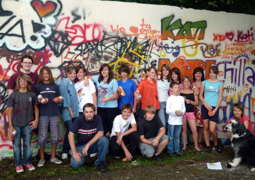 Teilnehmer und Organisatoren des Graffiti-Workshops